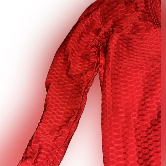 Activewear 2 piece suit red X Large fits like a Large - Picture 2 of 12